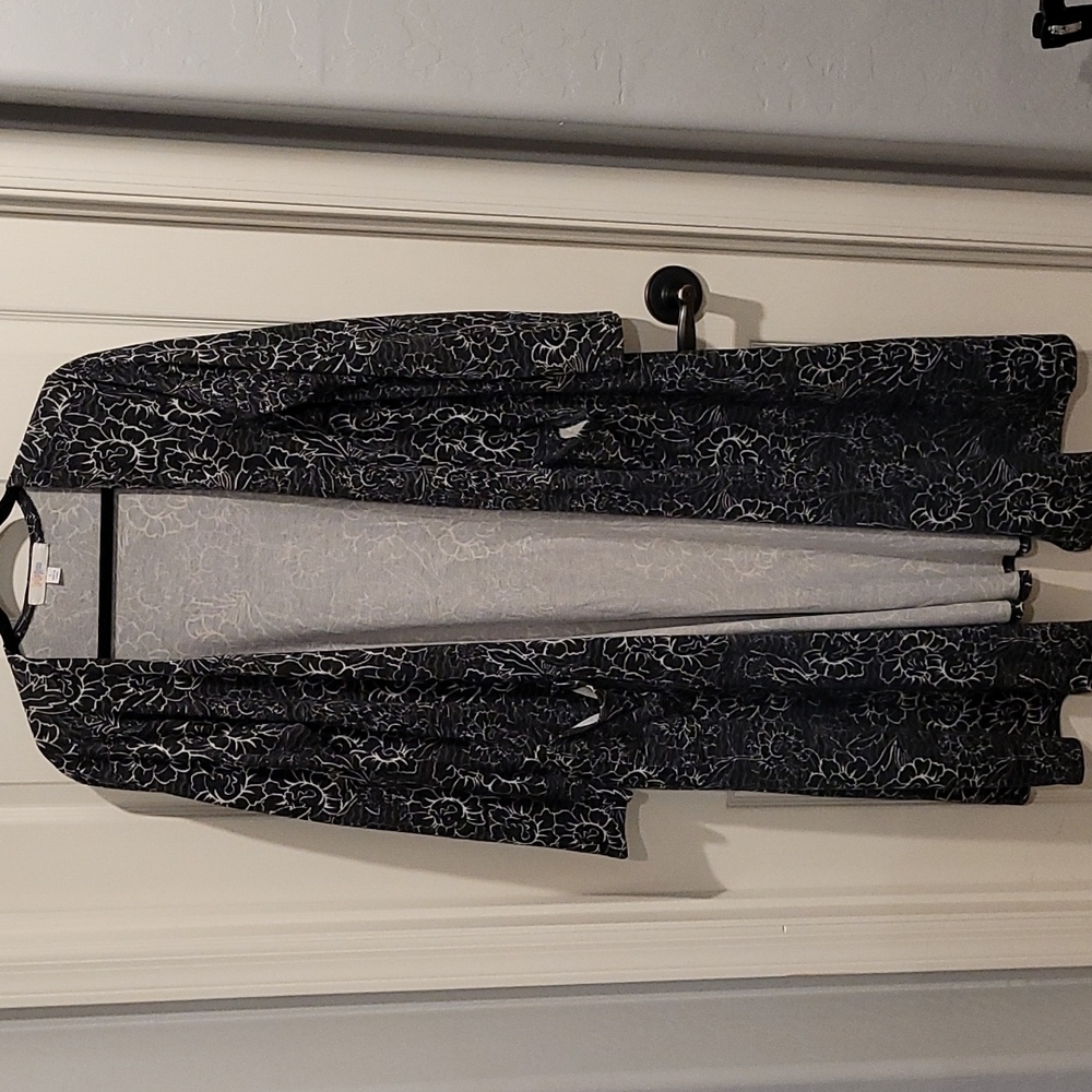 Black White Floral Cardigan LuLaRoe L